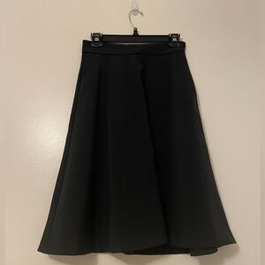 Banana Republic Silky Flowy Black A-line Midi Neutral Skirt Size 4
